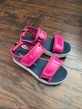 Tommy Hilfiger Girls' Bright Pink Velcro Sport Sandals with Navy Footbed